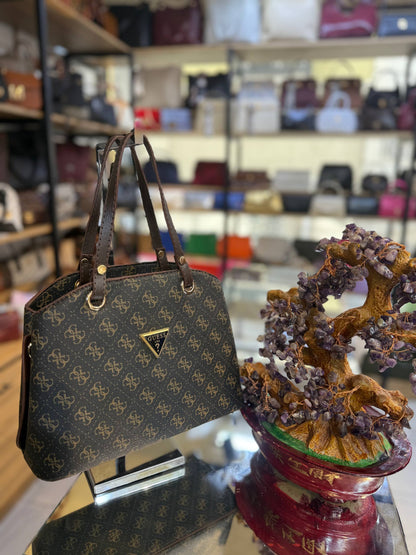 Guess Logolu Monogram Çantası