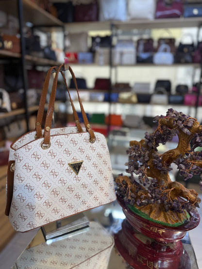 Guess Logolu Monogram Çantası